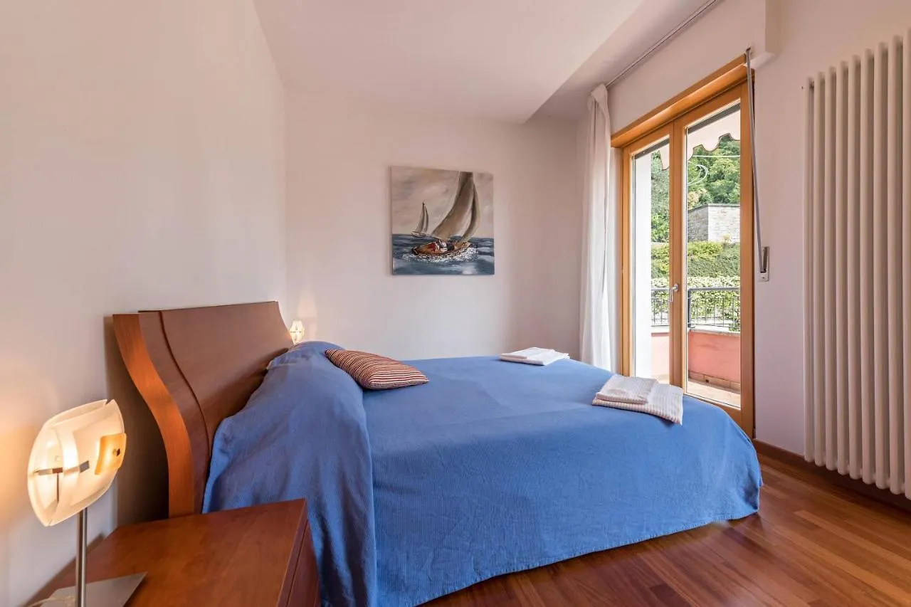 Apartman Luminoso Appartamento Vista Lago Torri del Benaco Olaszország